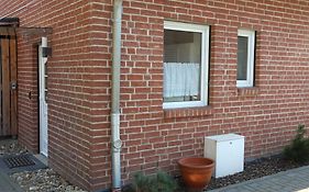 Moderne 1-Zimmer Wohnung mit Terasse, Küche, Bad mit Dusche, TV&WIFI